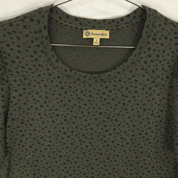 Democracy T Shirt Womens L Green Black Patterned Puff Short Sleeve Sleeve Tee - Picture 2 of 7